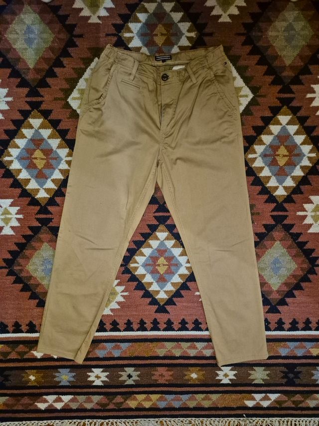 Pantalones Tommy Hilfiger niño Talla 16.