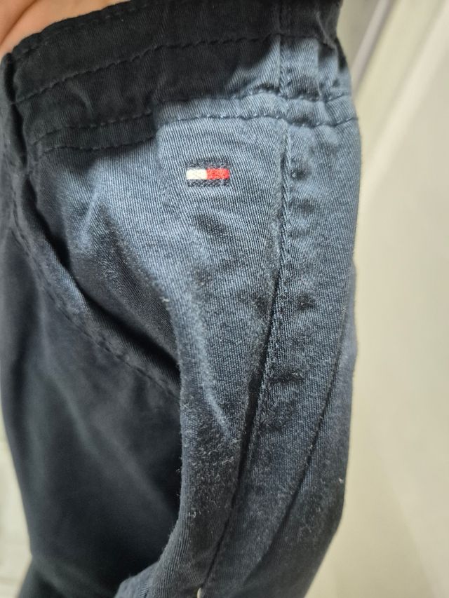 Pantalones Tommy Hilfiger niño Talla 16.