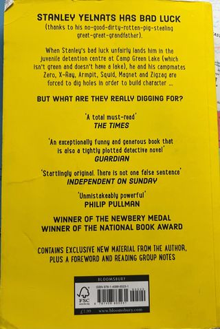 Libro Holes de Louis Sachar (Inglés)