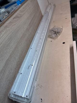 PANTALLA PARA FLUORESCENTE DOBLE