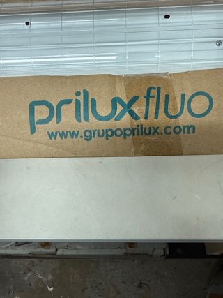 PANTALLA PARA FLUORESCENTE DOBLE