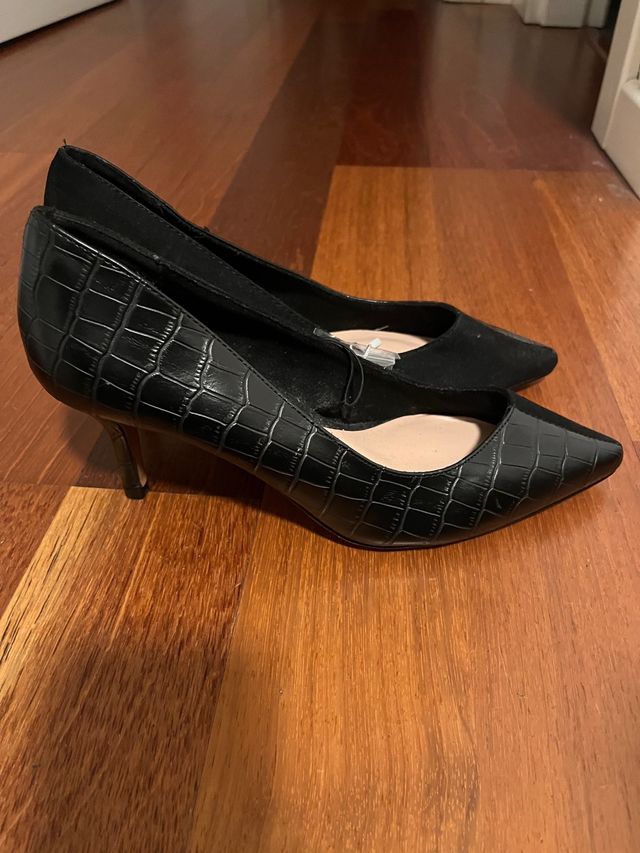 Zapatos Sfera tacón negro doble textura NUEVOS