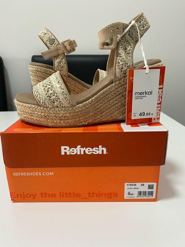Sandalia Refresh Plataforma Beige Talla 36
