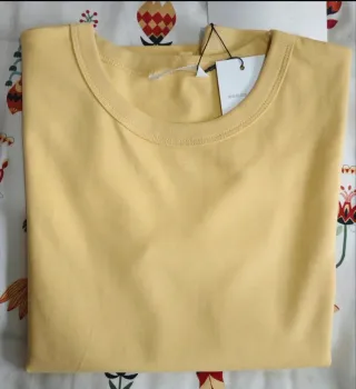 Camiseta algodón amarilla sin usar