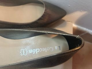Zapatos tacón bajo dorados/plateados talla 37