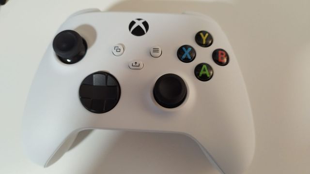 Xbox Series X Blanca edición digital mando cables
