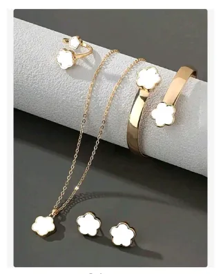 Conjunto Joyas Flor Oro Blanco