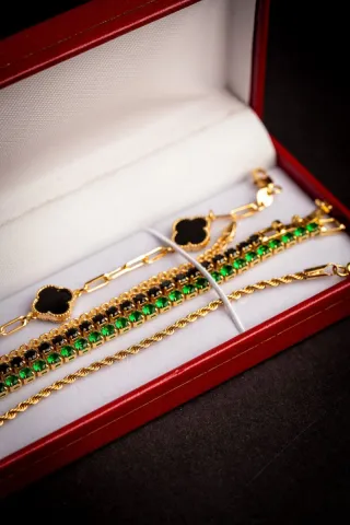 Bracciali 18k oro con garanzia 2 anni