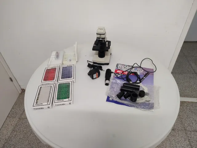 Microscopio Bresser Biolux NG