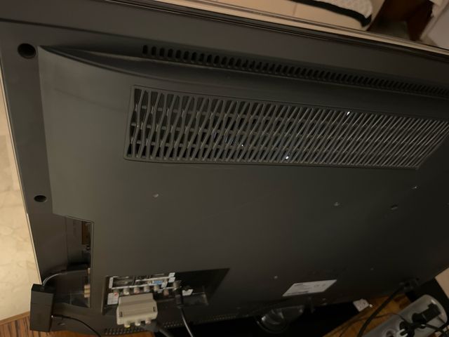 TV Samsung 37”LCD modelo LE37B553 y pincho amazon.