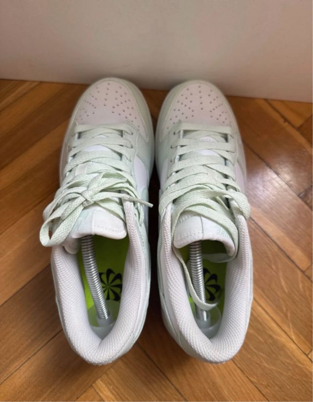 Nike Dunk Low menta y Blanco