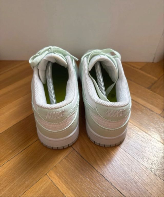Nike Dunk Low menta y Blanco
