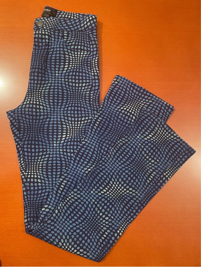 Pantalón elástico tipo vaquero estampado