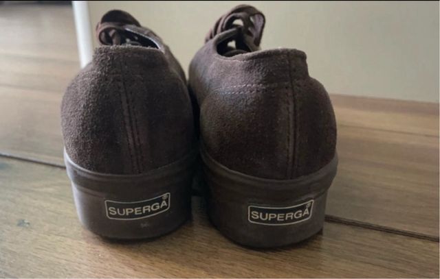 Superga doble suela ante marrón
