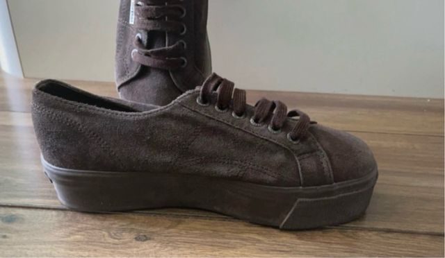 Superga doble suela ante marrón