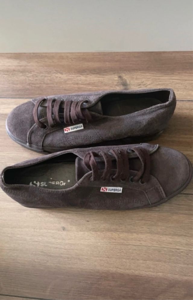 Superga doble suela ante marrón