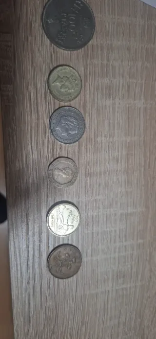 Lote de monedas variadas