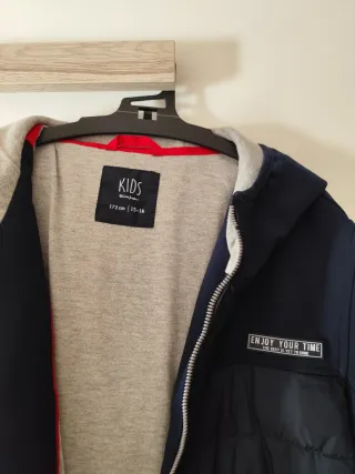 Cazadora azul marino chico Talla 15-16 años, 172cm