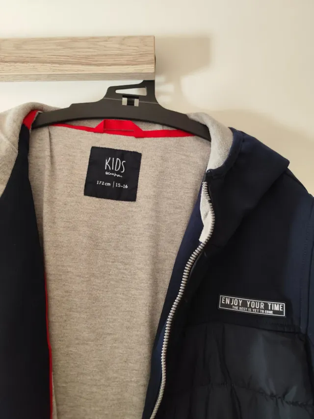 Cazadora azul marino chico Talla 15-16 años, 172cm