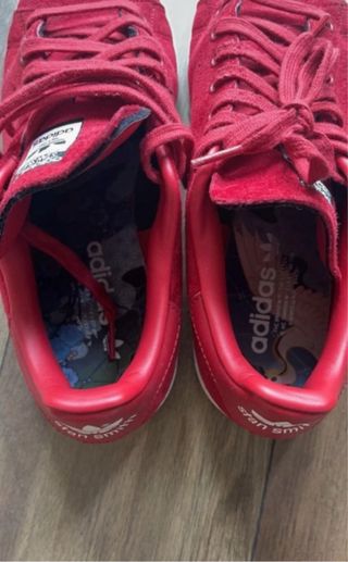 Adidas Stan Smith Rojas edición limitada Rita Ora