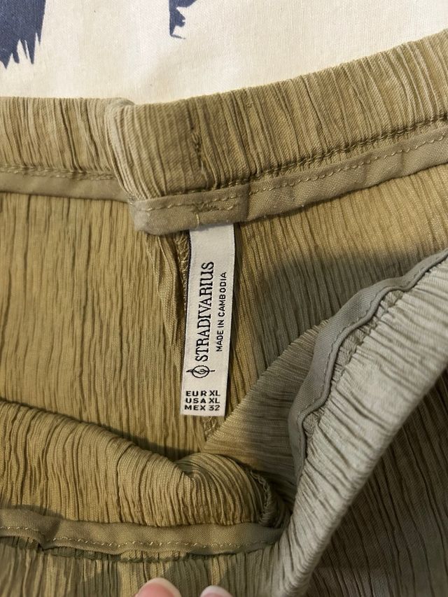 Pantalones finos negros y verde oliva