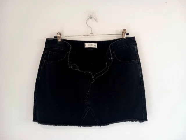 Falda vaquera negra Mango T. L