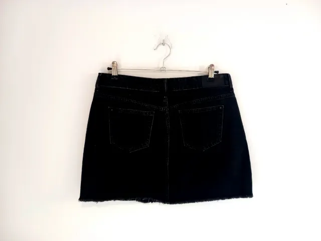 Falda vaquera negra Mango T. L