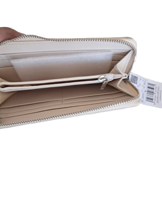 Cartera Mango beige con logo