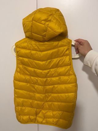 Chaleco Zara niño unisex.