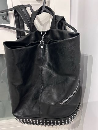 Mochila cuero de poliuretano negra