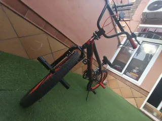 Bicicleta BMX 20 Negra y Naranja