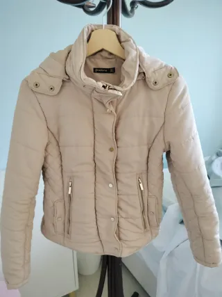 Anorak Zara chica beige