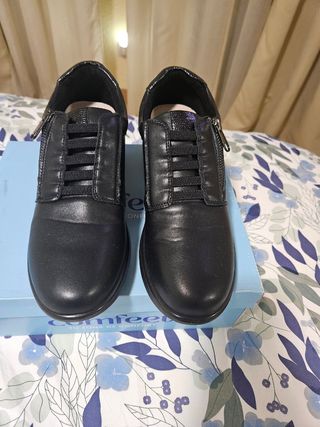 Zapatos Comfeet Talla 41 Negros Nuevos