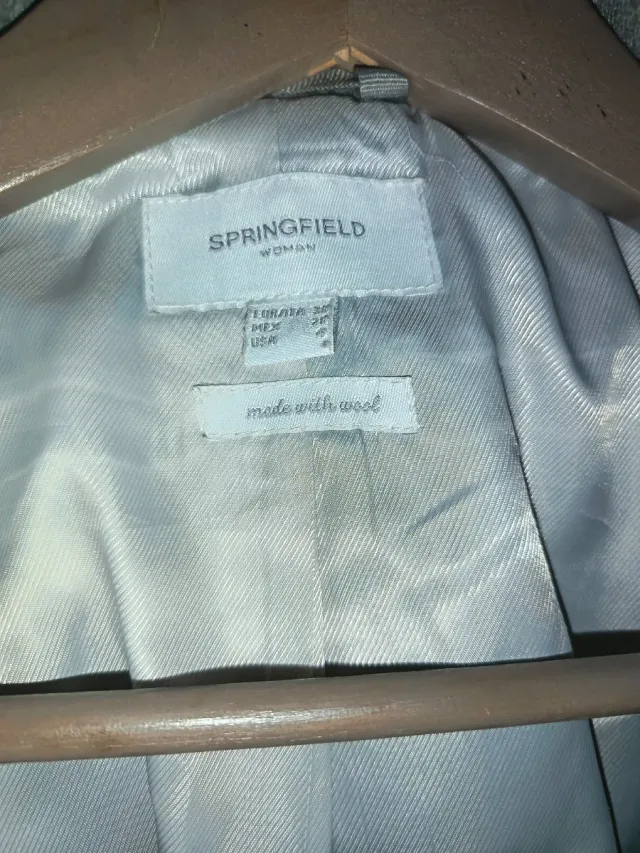 Abrigo gris mujer con capucha