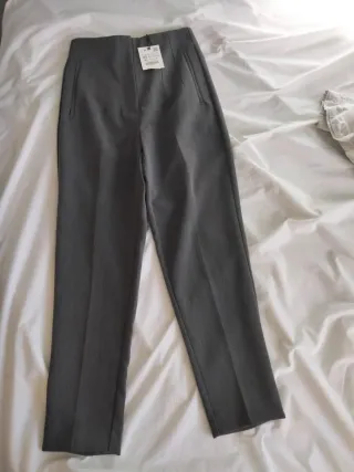Pantalón gris de chica Talla XS