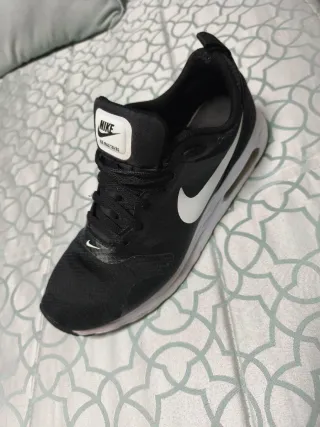 Zapatillas Nike Air Max Negras y Blancas