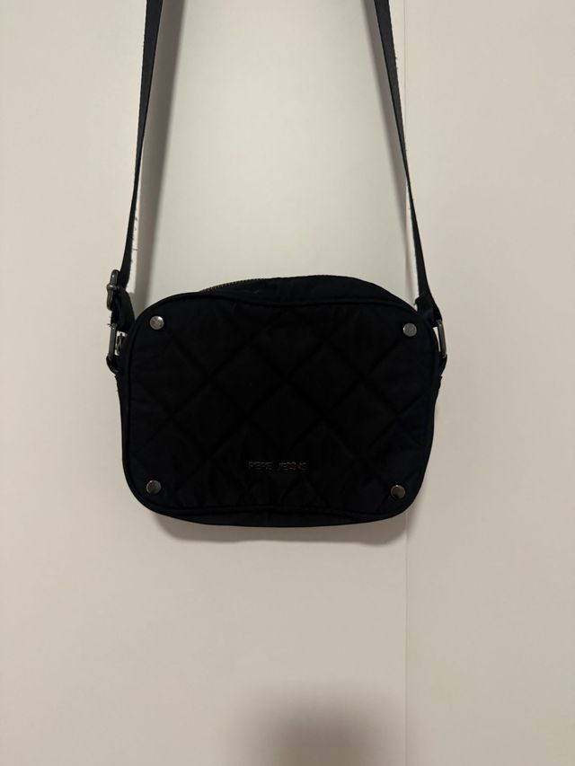 Bolso bandolera acolchado negro