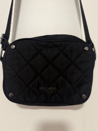 Bolso bandolera acolchado negro
