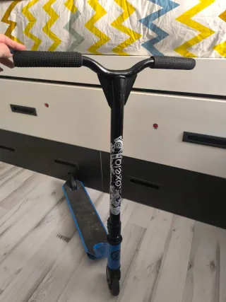 Patinete scooter azul