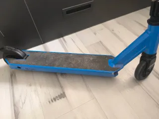 Patinete scooter azul