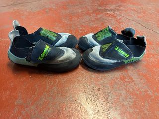 Pies de gato Simond 2 pares.