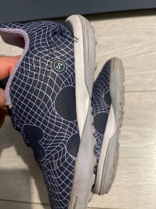 Botas fútbol niño talla 28