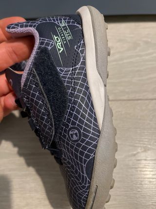 Botas fútbol niño talla 28