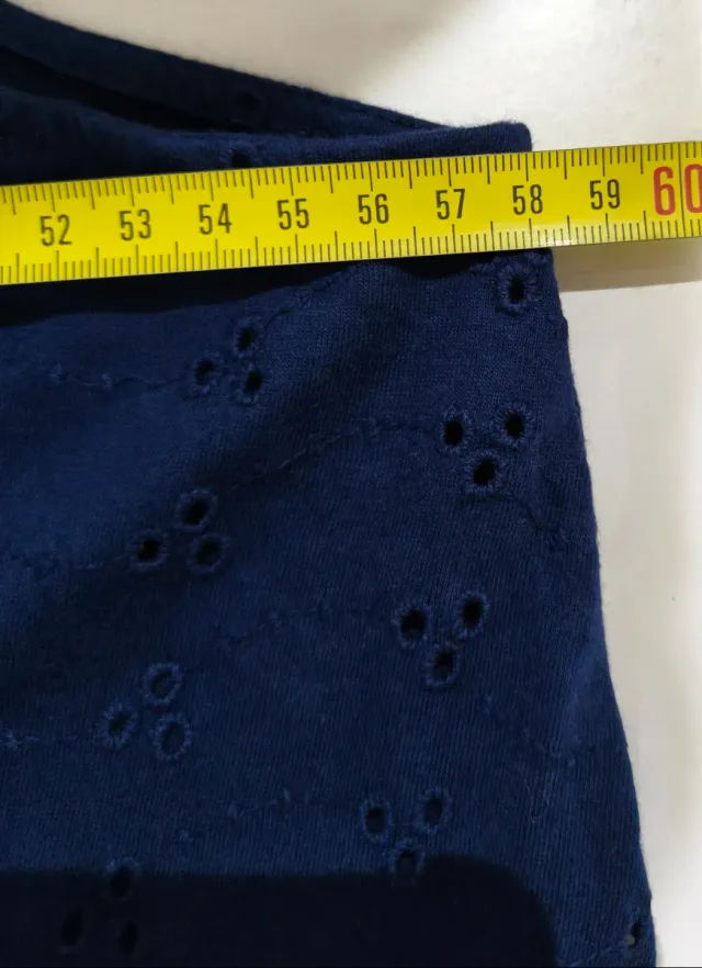 Camiseta corta azul con botones