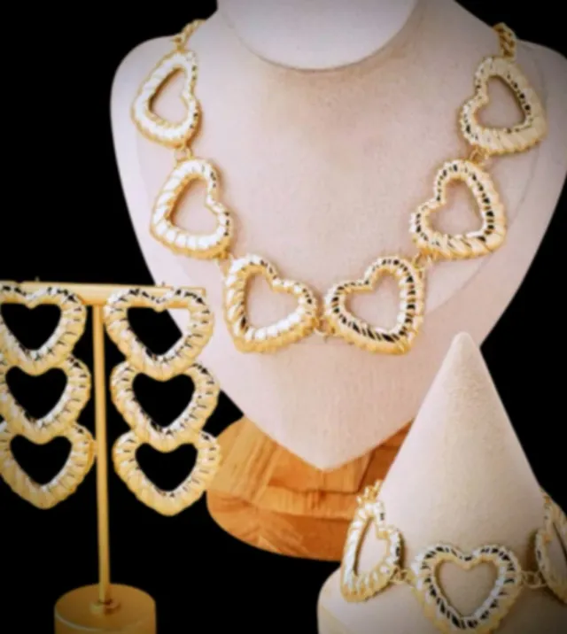 Conjunto bisutería corazón dorado