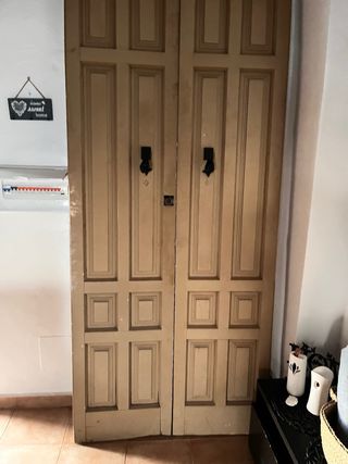 Puerta exterior madera  antigua 2.40x1.04 m