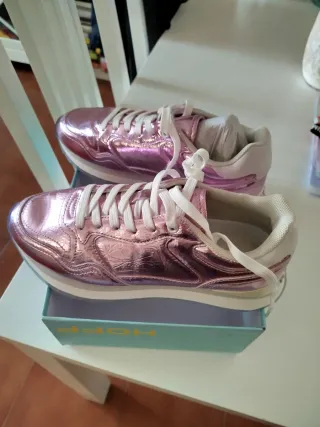 Zapatillas HOFF rosas metalizadas