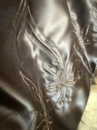 Abrigo piel sintético marrón oscuro