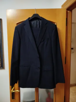 Traje de hombre azul