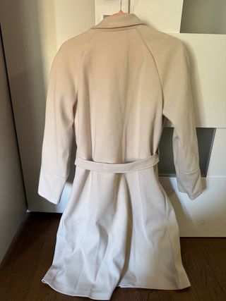 Cappotto beige con cintura